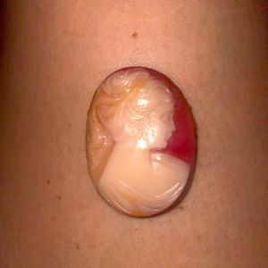 Beautiful vintage Silhouette piece